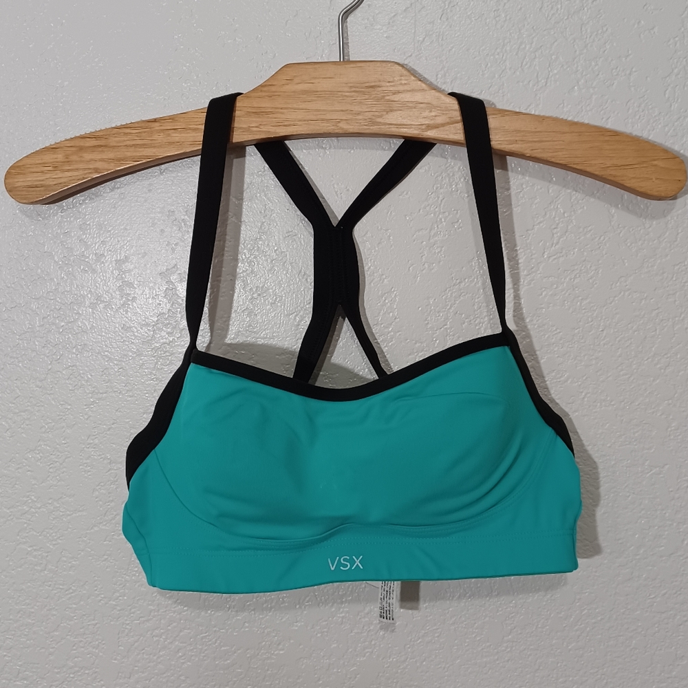 Victoria's Secret Sport (VSX) Green sports bra 32B